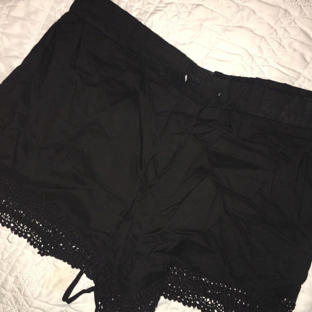 Forever 21 boho lace trim shorts